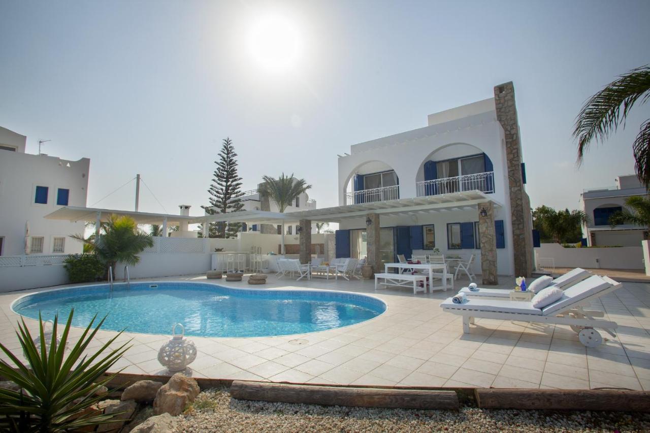 Mimoza Seafront Villa Protaras Exteriör bild