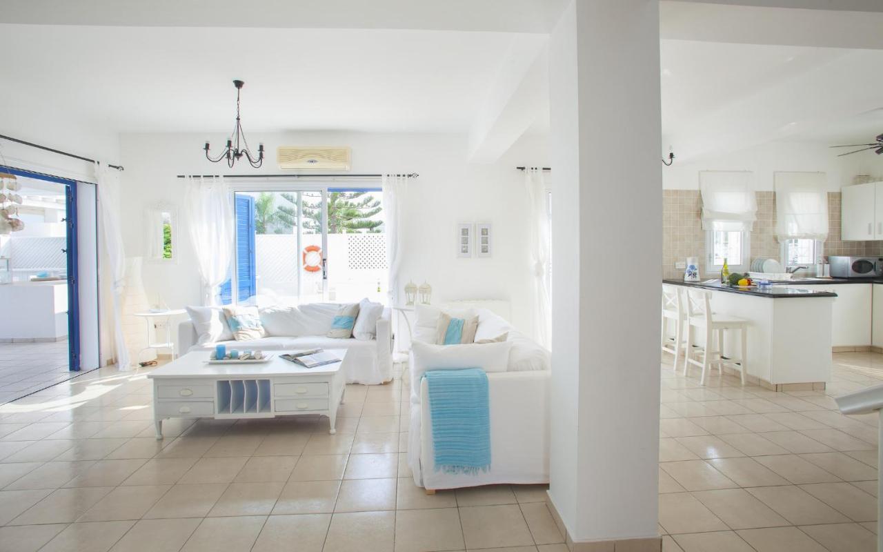 Mimoza Seafront Villa Protaras Exteriör bild