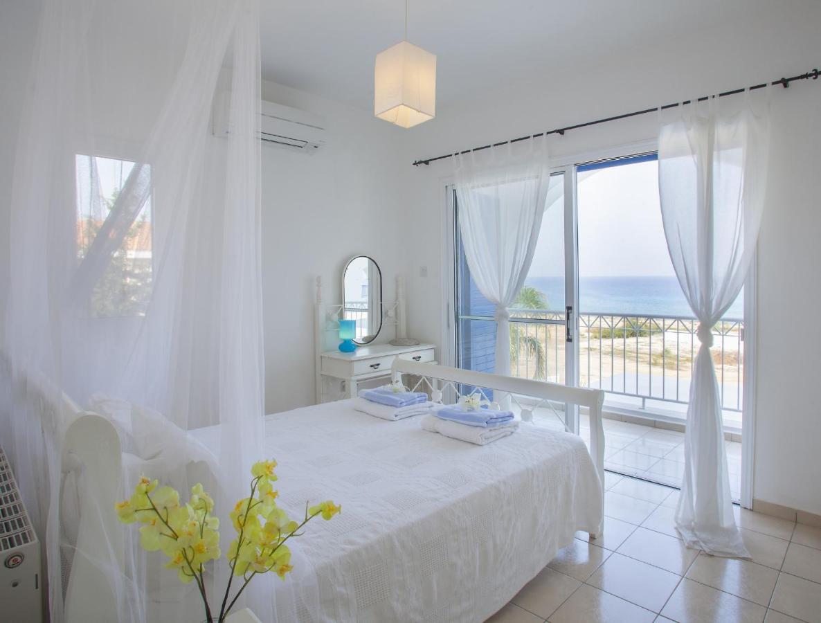 Mimoza Seafront Villa Protaras Exteriör bild